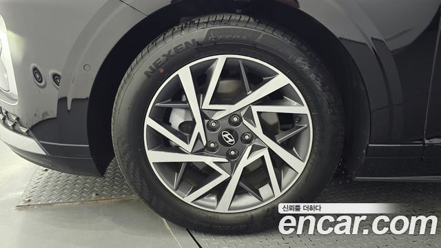 Hyundai Grandeur (GN7) 2,5 Gasoline 2WD Exclusive 2023 — фото 5