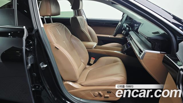 Hyundai Grandeur (GN7) 2,5 Gasoline 2WD Exclusive 2023 — фото 12