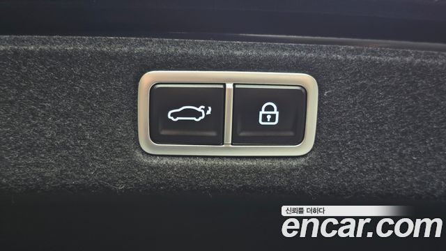 Hyundai Grandeur (GN7) 2,5 Gasoline 2WD Exclusive 2023 — фото 18