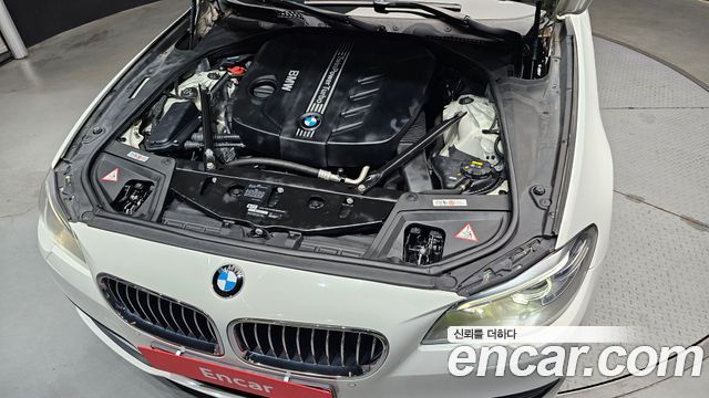 BMW 5 Series (F10) 520d xDrive 2014 — фото 6