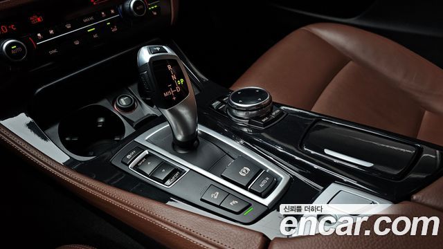 BMW 5 Series (F10) 520d xDrive 2014 — фото 9