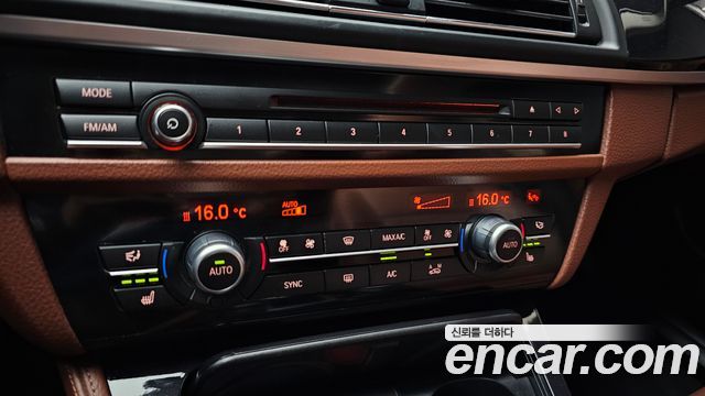 BMW 5 Series (F10) 520d xDrive 2014 — фото 18