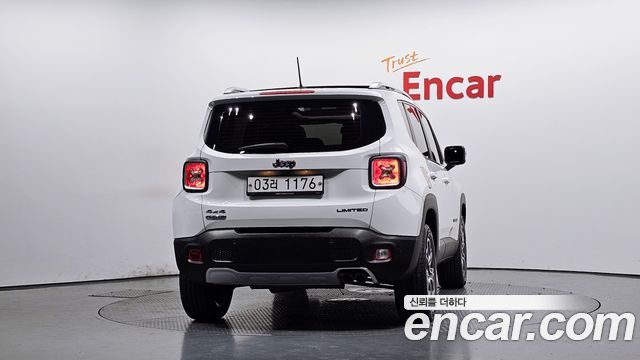 Jeep Renegade 2.0 Diesel Limited AWD 2017 — фото 4