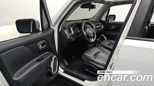 Jeep Renegade 2.0 Diesel Limited AWD 2017 — фото 10
