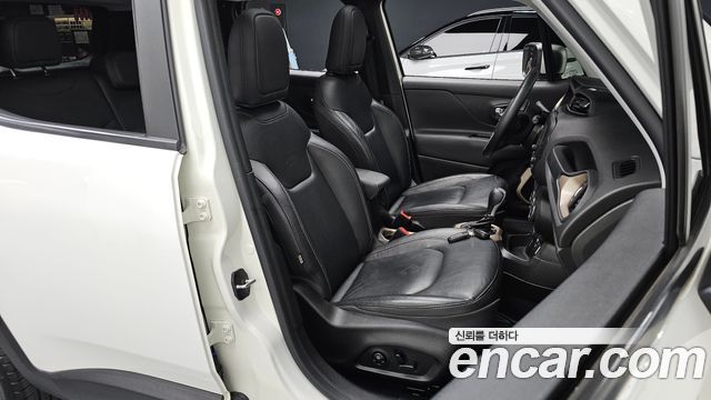 Jeep Renegade 2.0 Diesel Limited AWD 2017 — фото 11