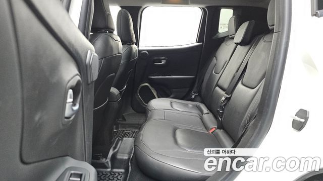 Jeep Renegade 2.0 Diesel Limited AWD 2017 — фото 12