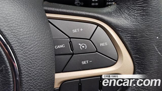Jeep Renegade 2.0 Diesel Limited AWD 2017 — фото 18