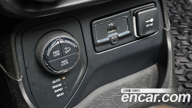 Jeep Renegade 2.0 Diesel Limited AWD 2017 — фото 29