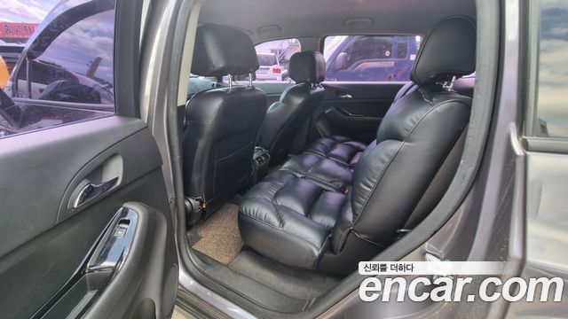 Chevrolet Orlando 2.0 Diesel LT Premium 2012 — фото 7