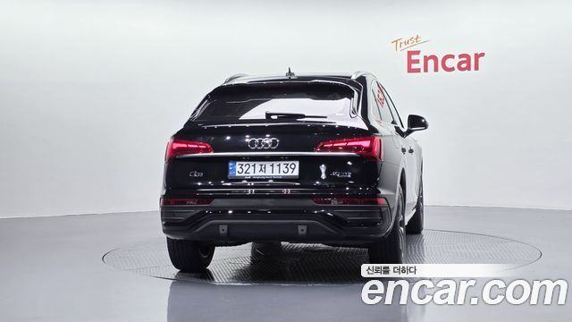 Audi Q5 (FY) 40 TDI Quattro Sportback 2022 — фото 4