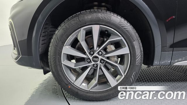 Audi Q5 (FY) 40 TDI Quattro Sportback 2022 — фото 5