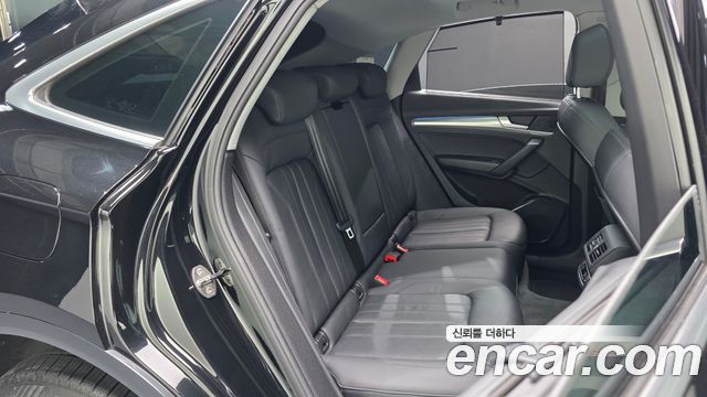 Audi Q5 (FY) 40 TDI Quattro Sportback 2022 — фото 11