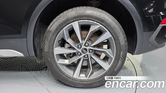 Audi Q5 (FY) 40 TDI Quattro Sportback 2022 — фото 21