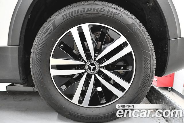 Mercedes-Benz GLB-Class (X247) GLB200 d 2021 — фото 15