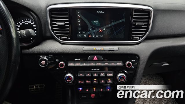 Kia Sportage The Bold Diesel 1.6 2WD Signature 2022 — фото 13