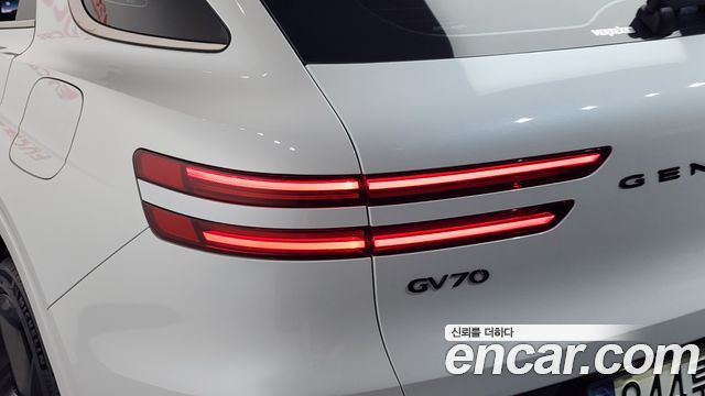 Genesis GV70 3.5T Gasoline AWD 2025 — фото 23