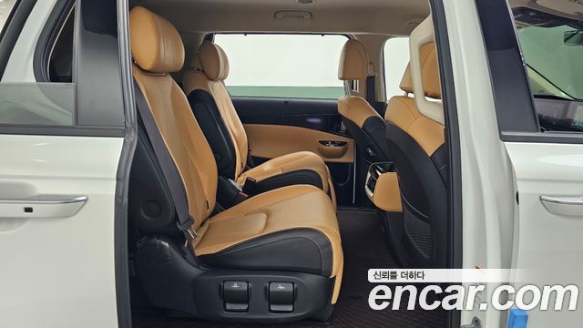 Kia Carnival (IV) Diesel 7-Seater Signature 2023 — фото 12