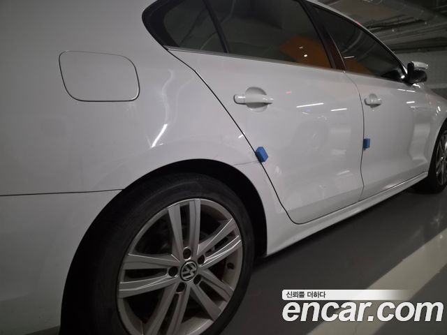 Volkswagen Jetta 2.0 TDI BlueMotion Premium 6th 2015 — фото 3