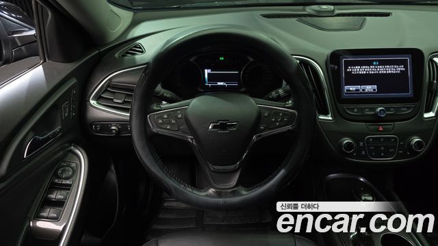 Chevrolet Malibu 2.0 Turbo LT Permium 2018 — фото 13