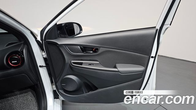 Hyundai Kona 1.6 Turbo 2WD FLUX Premium 2019 — фото 30