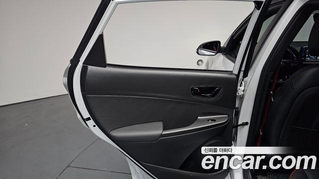 Hyundai Kona 1.6 Turbo 2WD FLUX Premium 2019 — фото 31