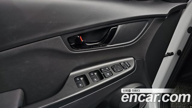 Hyundai Kona 1.6 Turbo 2WD FLUX Premium 2019 — фото 34