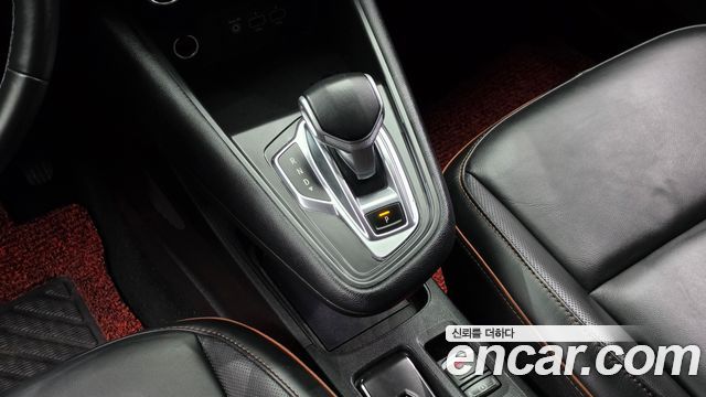 Renault Korea Captur 1.3 TCe Edition Paris 2021 — фото 9