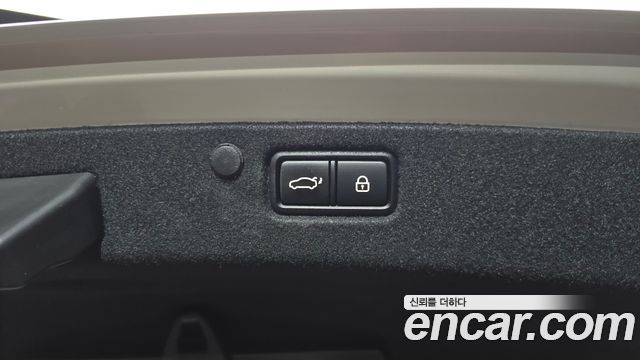 Hyundai Grandeur (IG) 3.0 Exclusive Special 2019 — фото 20
