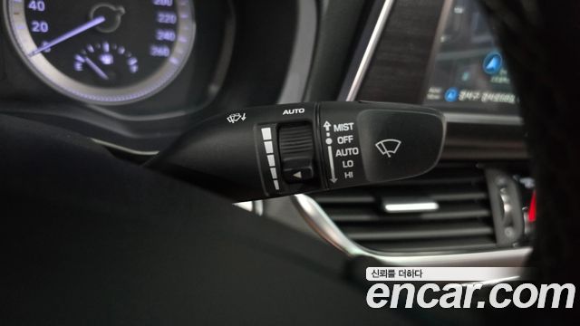 Hyundai Grandeur (IG) 3.0 Exclusive Special 2019 — фото 36