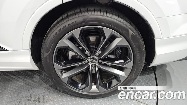 Audi Q7 (4M) 55 TFSI Quattro Premium 2025 — фото 21