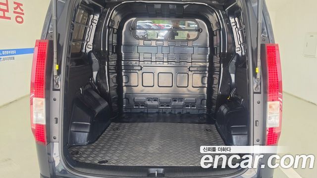 Hyundai Staria Cargo 5-Seater Modern 2023 — фото 22