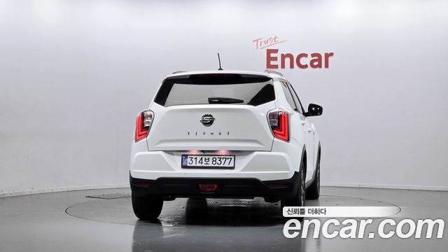 KG Mobility (SsangYong) Very New Tivoli Gasoline 1.5 2WD V3 2022 — фото 4