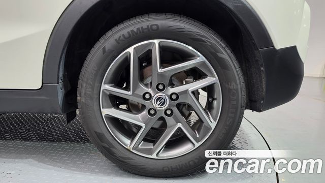 KG Mobility (SsangYong) Very New Tivoli Gasoline 1.5 2WD V3 2022 — фото 5