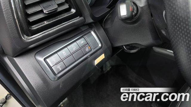 KG Mobility (SsangYong) Very New Tivoli Gasoline 1.5 2WD V3 2022 — фото 19