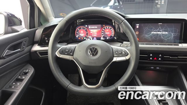 Volkswagen Golf (VIII) 2.0 TDI Premium 2022 — фото 13