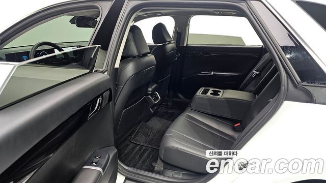 Hyundai Grandeur (GN7) 3.5 LPG 2WD Premium 2023 — фото 12