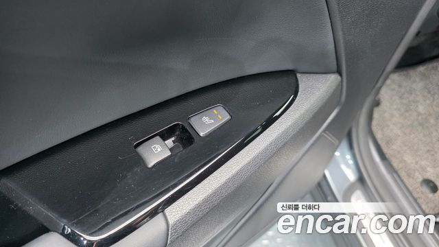 Kia Sportage Hybrid (V) 30Th Edition 2WD 2024 — фото 30