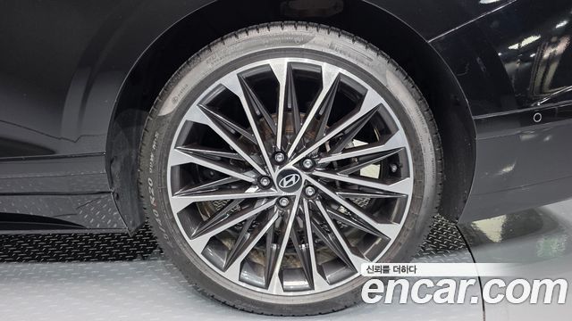 Hyundai Grandeur Hybrid (GN7) Calligraphy 2023 — фото 21
