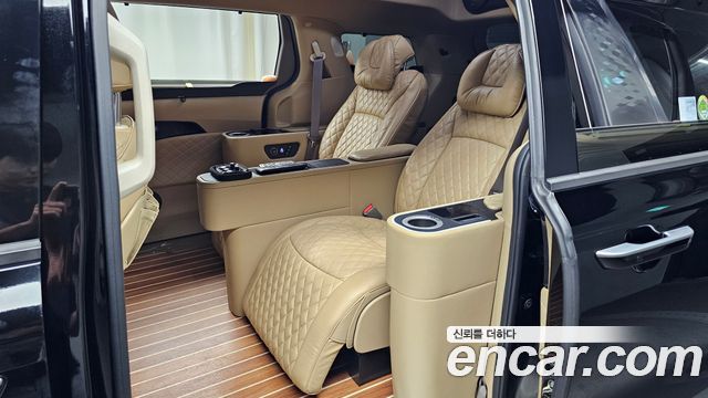 Kia Carnival (IV) Gasoline 4-Seater Hi-Limousine (Special) 2021 — фото 11