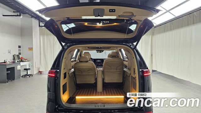Kia Carnival (IV) Gasoline 4-Seater Hi-Limousine (Special) 2021 — фото 18
