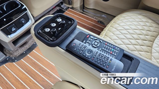 Kia Carnival (IV) Gasoline 4-Seater Hi-Limousine (Special) 2021 — фото 19