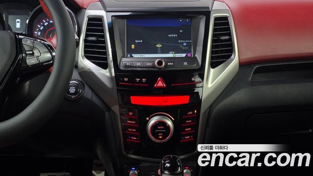 KG Mobility (SsangYong) Tivoli LX 2WD HI-DLX 2016 — фото 16