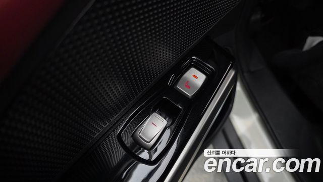 KG Mobility (SsangYong) Tivoli LX 2WD HI-DLX 2016 — фото 19