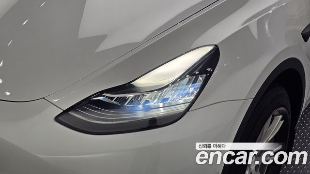 Tesla Model Y Long Range AWD 2021 — фото 28