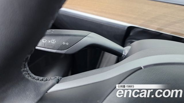 Tesla Model Y Long Range AWD 2021 — фото 36