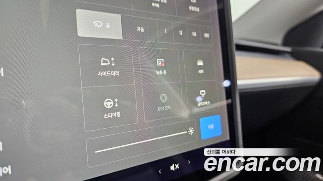 Tesla Model Y Long Range AWD 2021 — фото 39