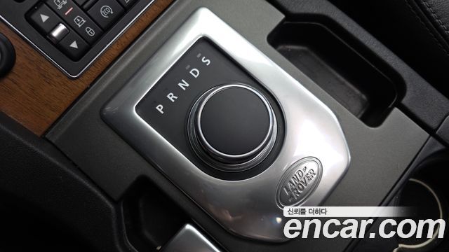 Land Rover Discovery 4 3.0 SDV6 HSE 2016 — фото 9
