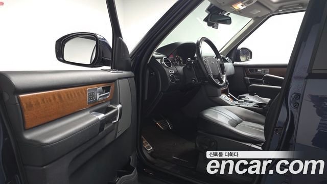Land Rover Discovery 4 3.0 SDV6 HSE 2016 — фото 10