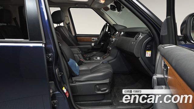 Land Rover Discovery 4 3.0 SDV6 HSE 2016 — фото 26