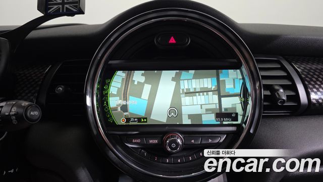 MINI Cooper SD Standard 3rd 2017 — фото 13